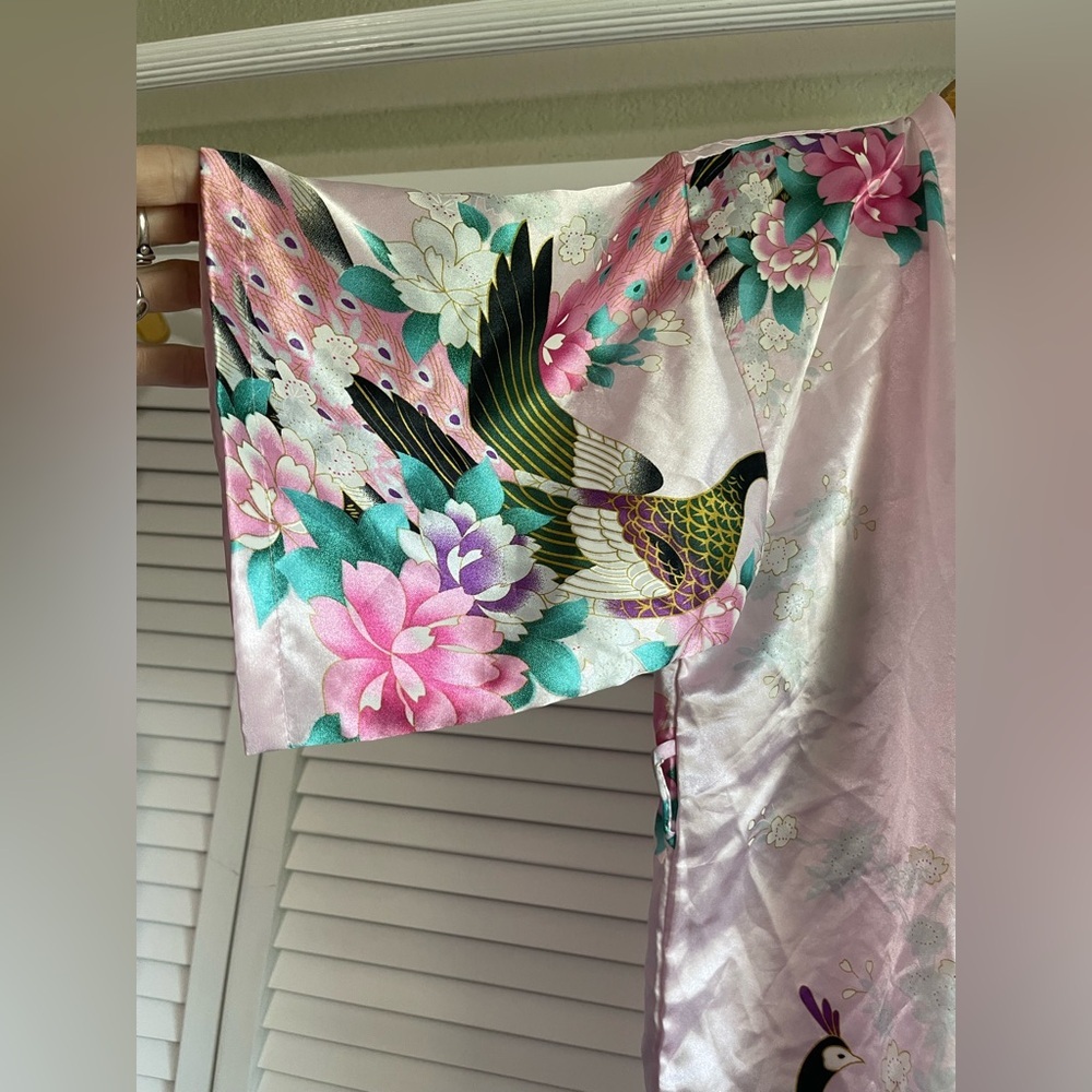 Amazingly, sweet Veami kimono robe peacocks - Picture 7 of 9